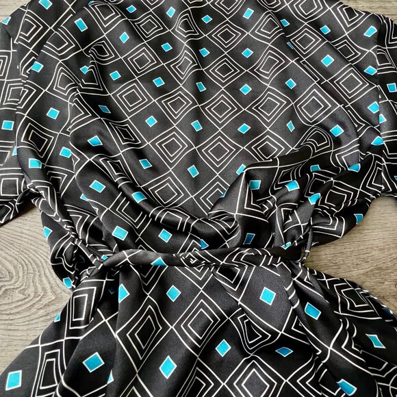 Victoria Secret Diamond Geometric Design Satin Silky Robe Pockets Belted One Sz - Picture 4 of 10